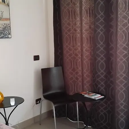 Al Brutto Anatroccolo Bed and Breakfast Φεράρα